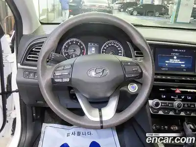 Hyundai Avante 2019 1.6 автомат (гидро), миниатюра 8