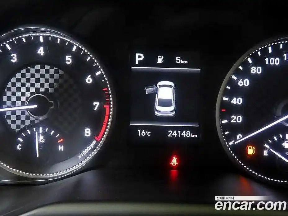 Hyundai Avante 2019 1.6 автомат (гидро), фото 9