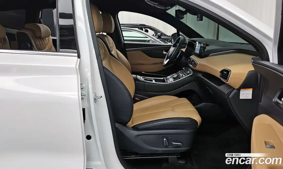 Hyundai Santa Fe 2023 1.6 автомат (гидро), фото 11