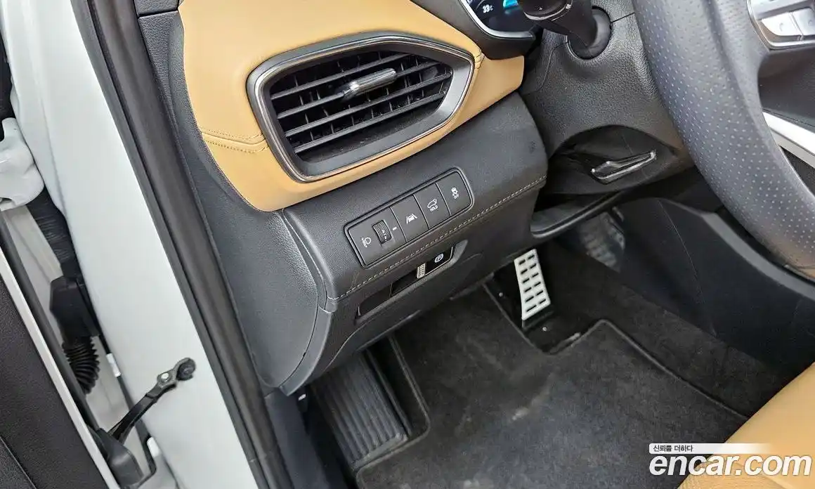 Hyundai Santa Fe 2023 1.6 автомат (гидро), фото 16