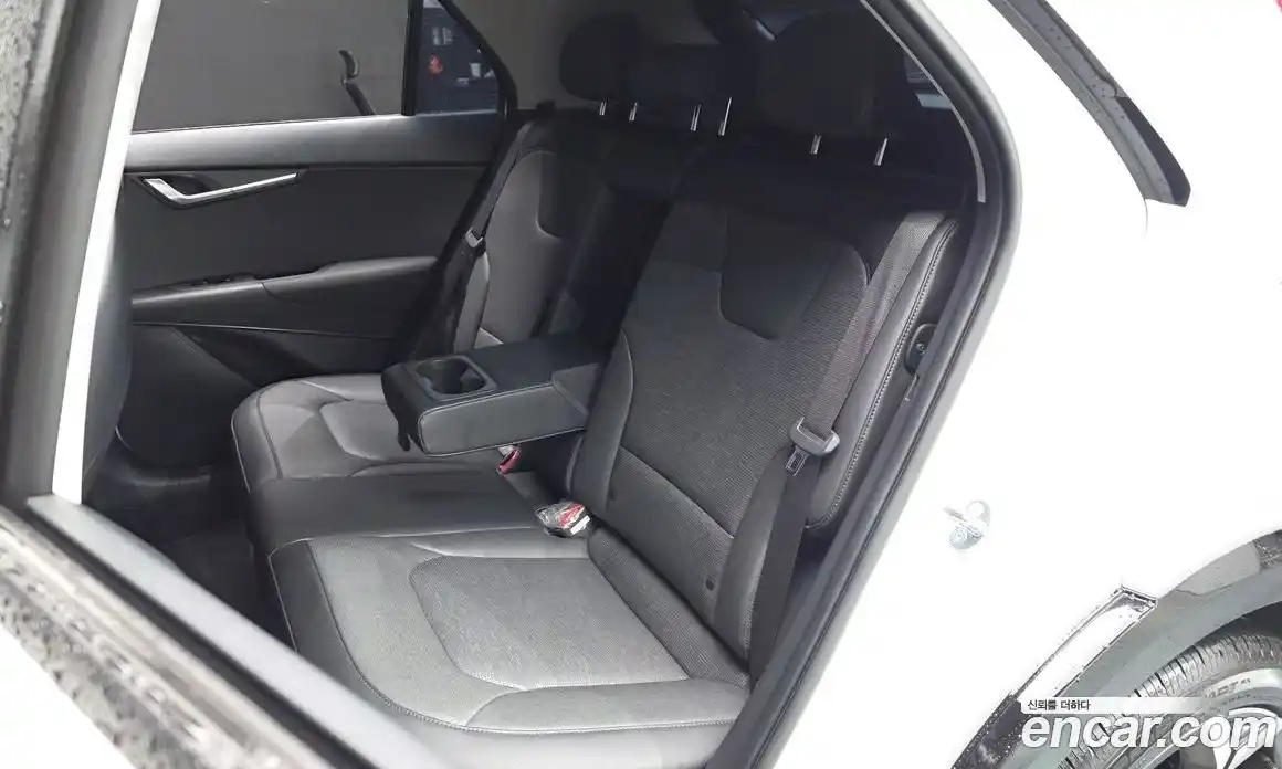 Kia Niro 2024 1.6 автомат (гидро), фото 18