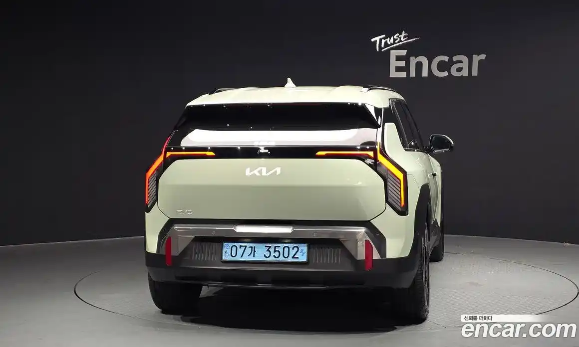Kia EV3 2024 0.2 автомат (гидро), фото 4