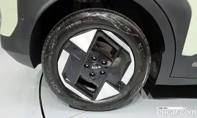 Kia EV3 2024 0.2 автомат (гидро), миниатюра 5
