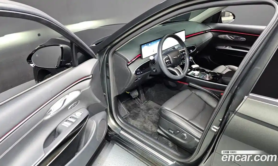 Genesis GV70 2024 2.5 автомат (гидро), фото 13