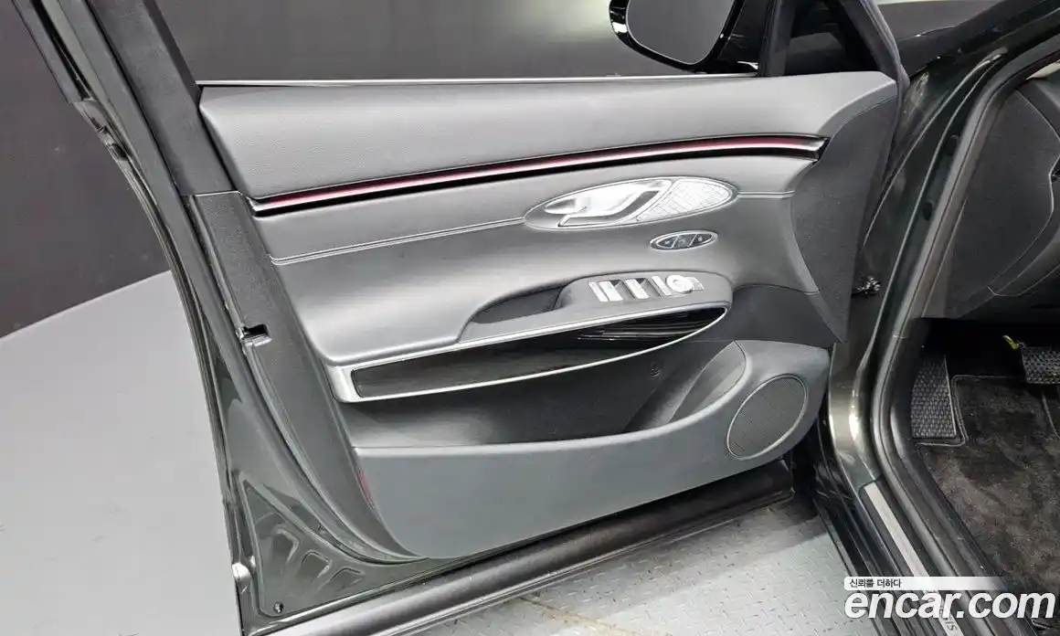 Genesis GV70 2024 2.5 автомат (гидро), фото 14