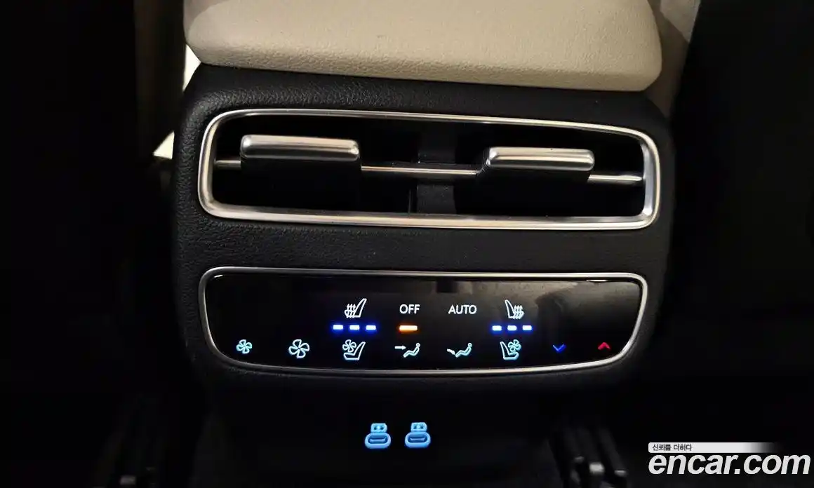Genesis GV70 2024 2.5 автомат (гидро), фото 17