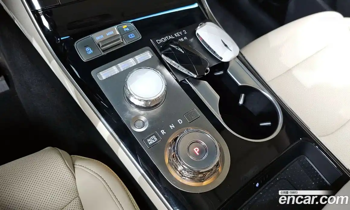 Genesis GV70 2024 2.5 автомат (гидро), фото 9