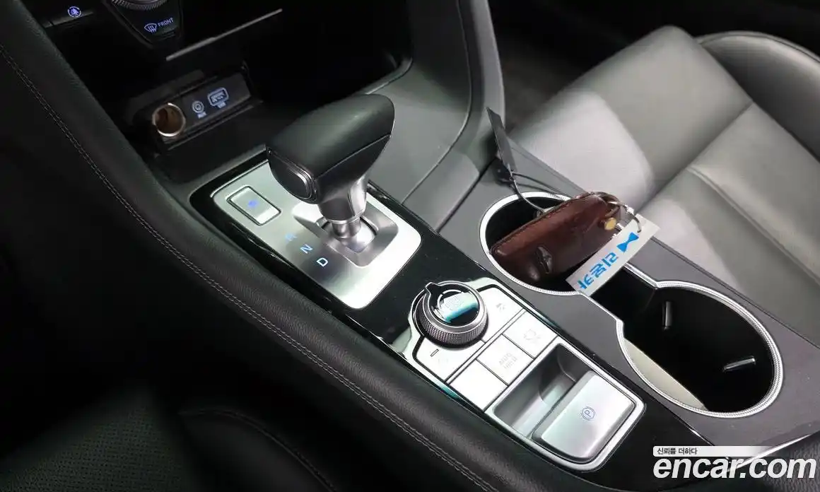 Genesis G70 2019 2.0 автомат (гидро), фото 12