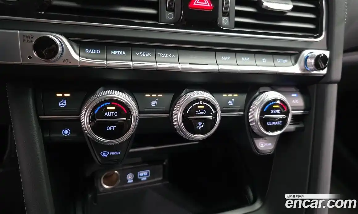 Genesis G70 2019 2.0 автомат (гидро), фото 21
