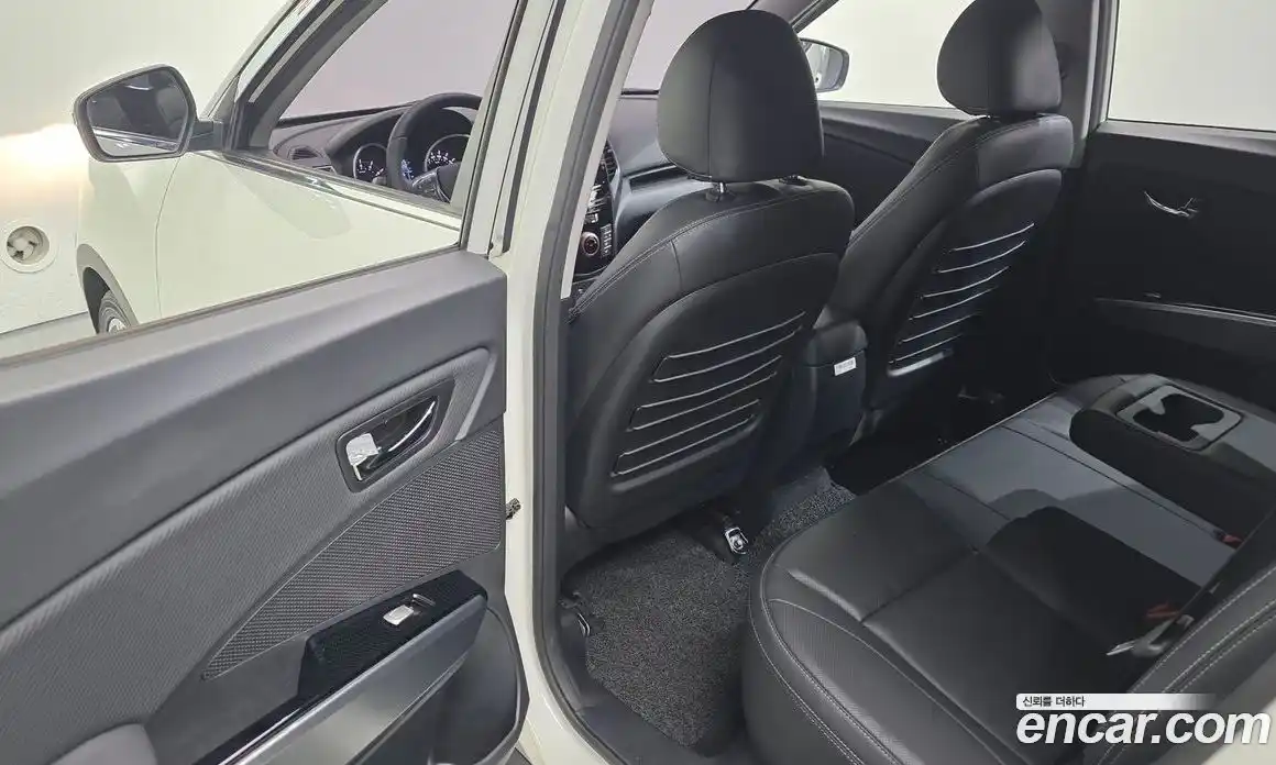 SsangYong TIBOLI 2018 1.6 автомат (гидро), фото 18