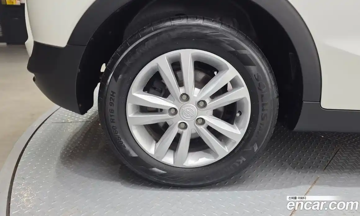 SsangYong TIBOLI 2018 1.6 автомат (гидро), фото 5