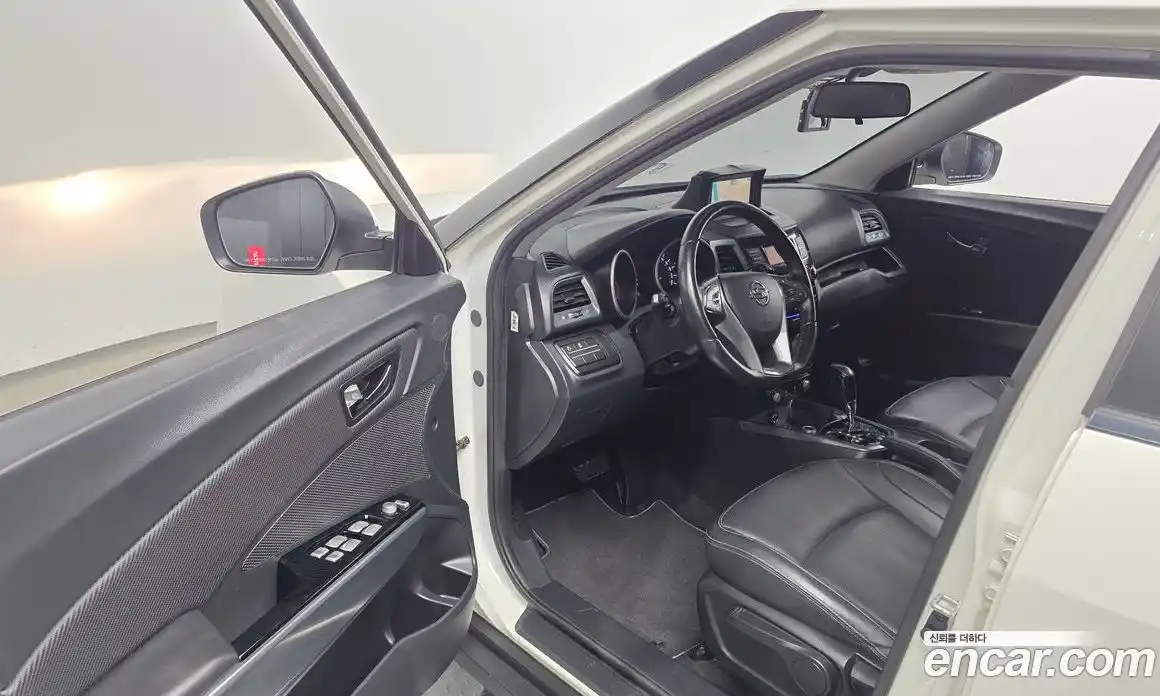 SsangYong TIBOLI 2018 1.6 автомат (гидро), фото 10