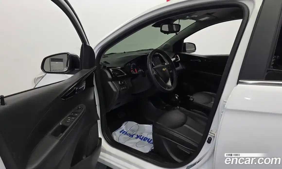 Chevrolet Spark 2021 1.0 автомат (гидро), фото 13