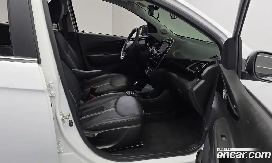 Chevrolet Spark 2021 1.0 автомат (гидро), фото 16