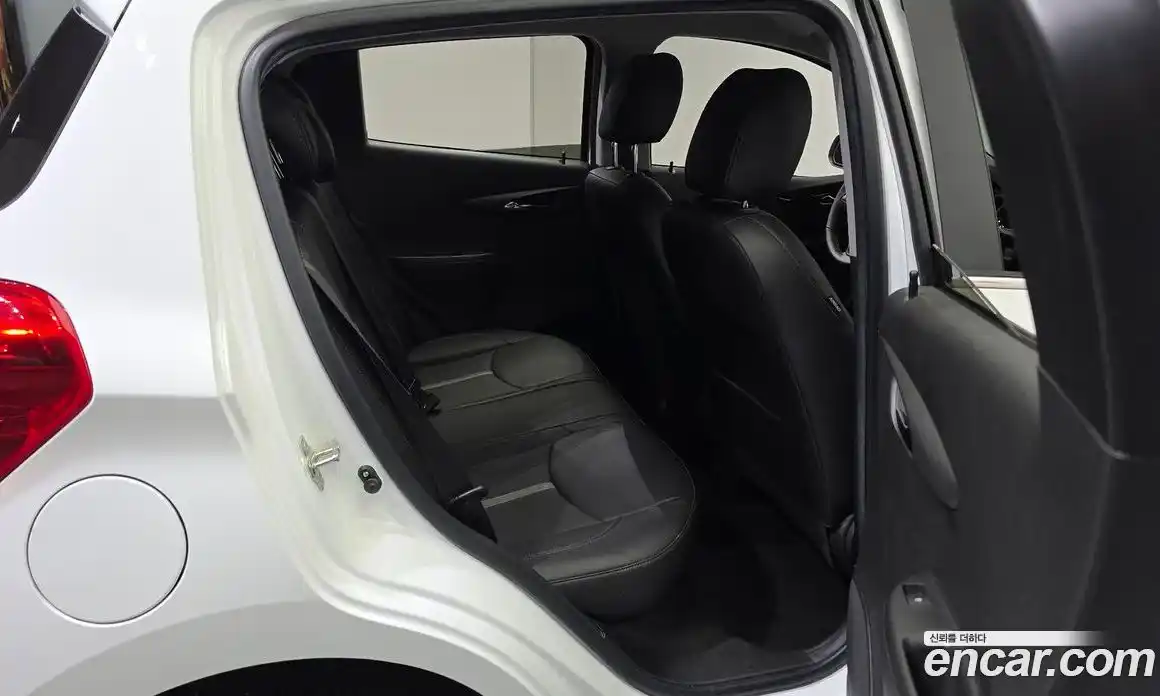 Chevrolet Spark 2021 1.0 автомат (гидро), фото 17