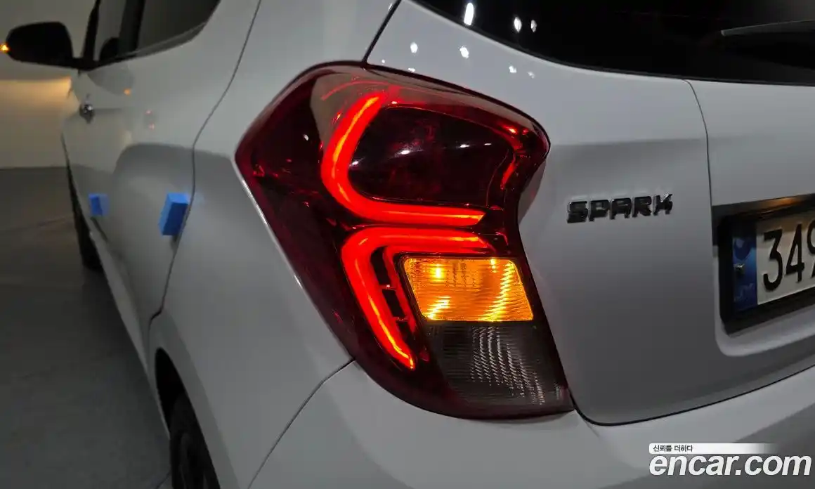 Chevrolet Spark 2021 1.0 автомат (гидро), фото 9