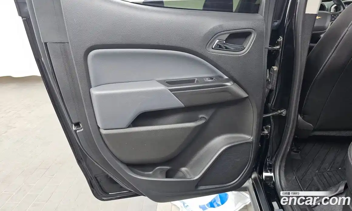 Chevrolet Colorado 2022 3.6 автомат (гидро), фото 15