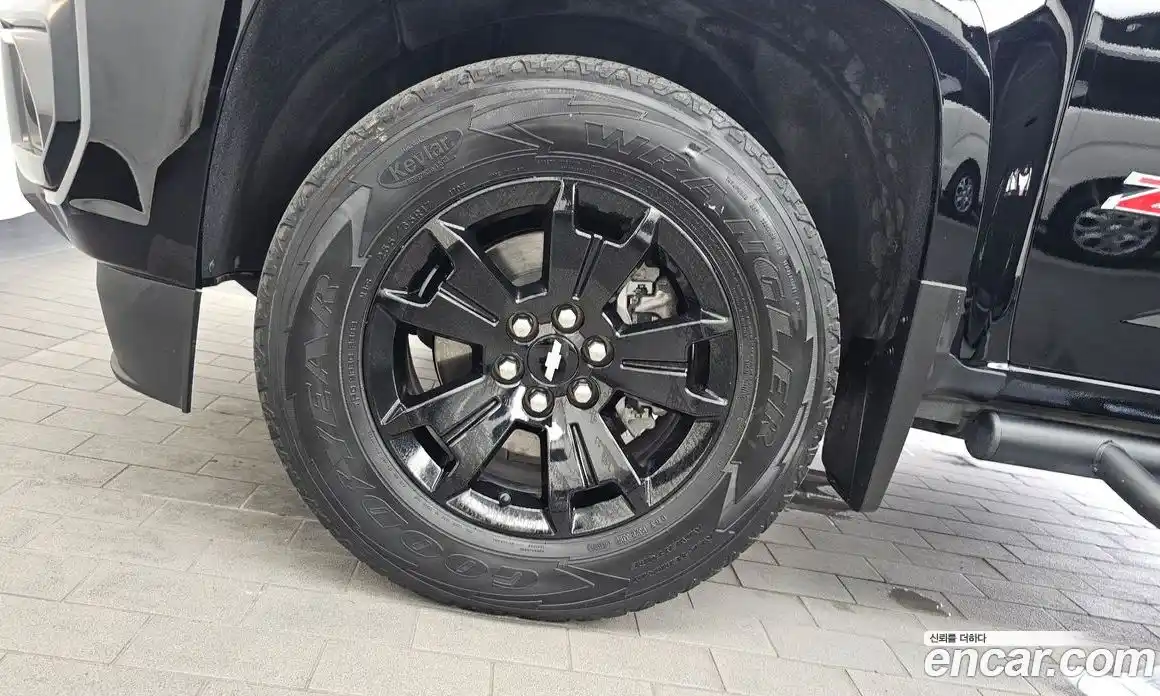 Chevrolet Colorado 2022 3.6 автомат (гидро), фото 5
