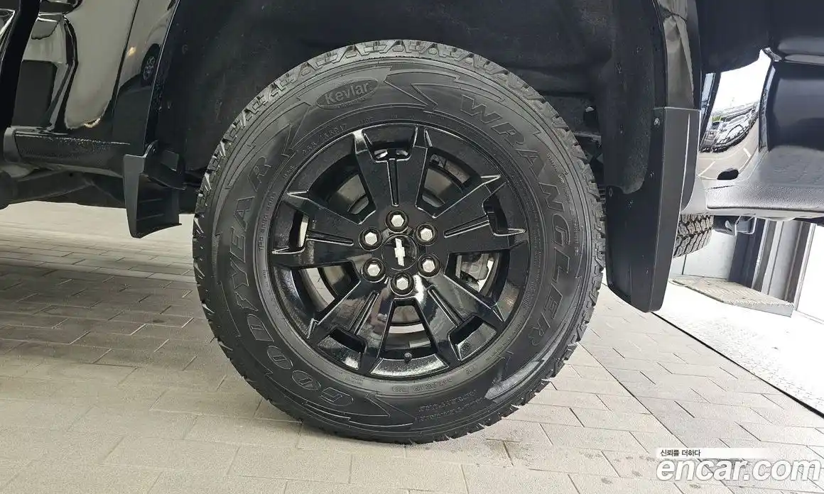 Chevrolet Colorado 2022 3.6 автомат (гидро), фото 7