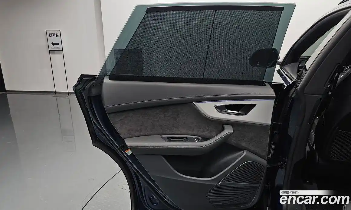 Audi Q8 2022 3.0 автомат (гидро), фото 14