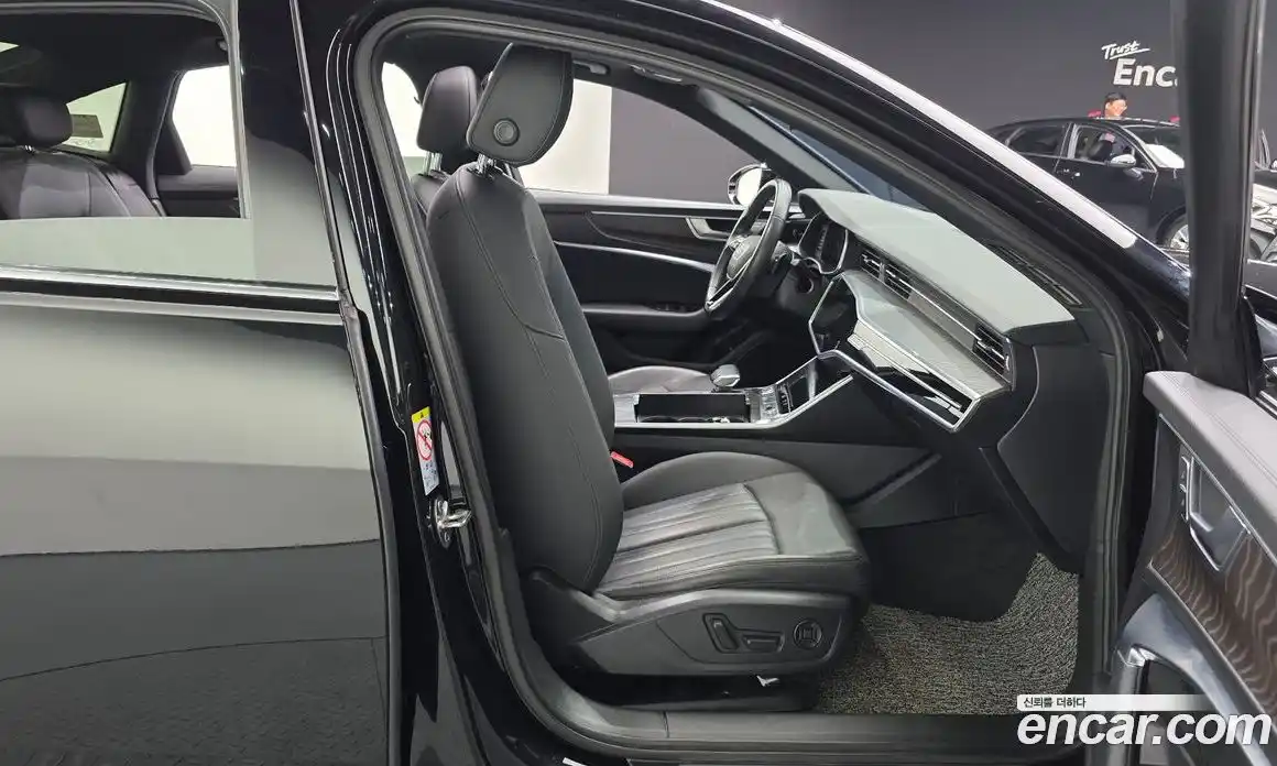 Audi A6 2019 2.0 автомат (гидро), фото 12