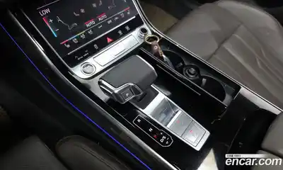 Audi A8 2022 3.0 автомат (гидро), миниатюра 12