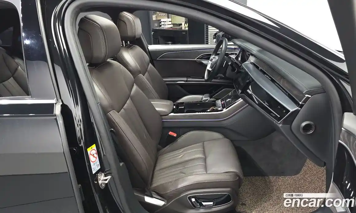 Audi A8 2022 3.0 автомат (гидро), фото 17