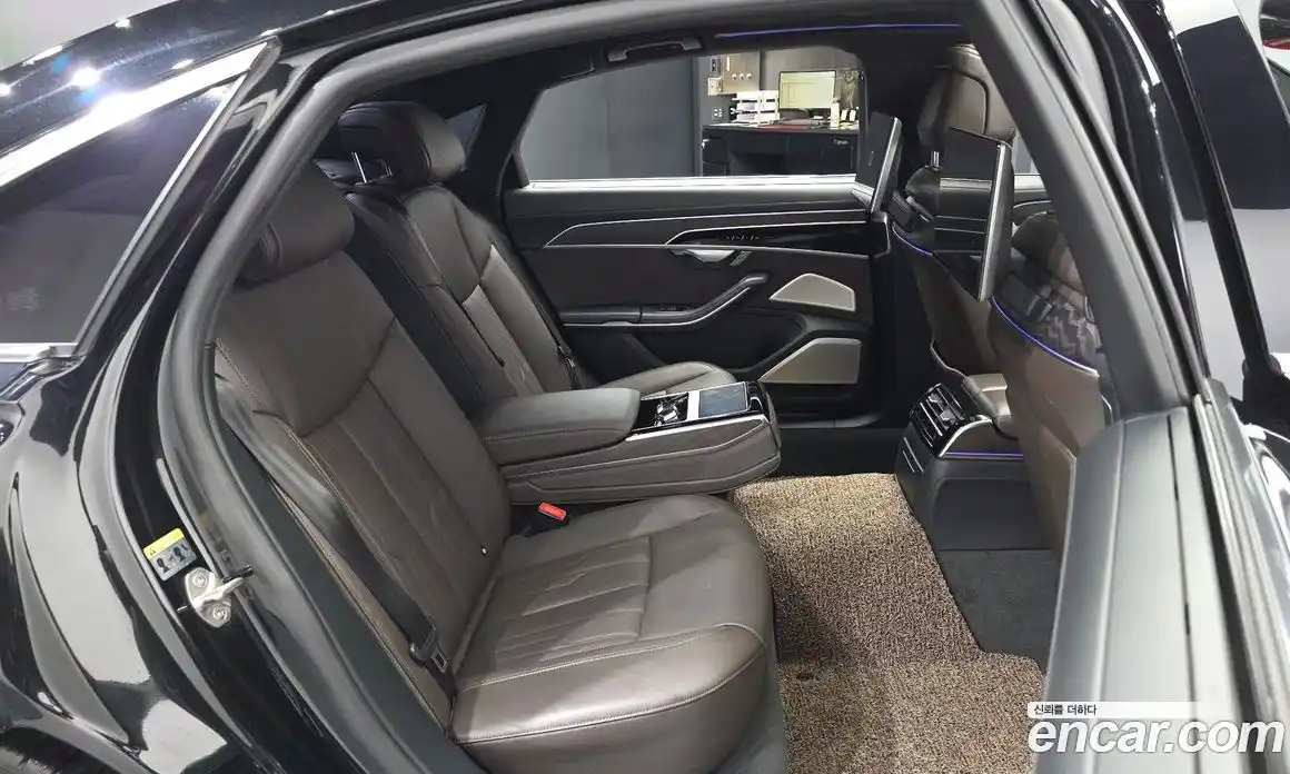 Audi A8 2022 3.0 автомат (гидро), фото 18