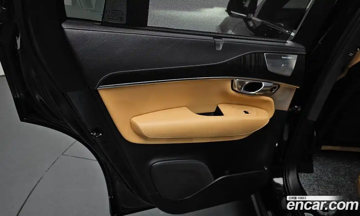 Volvo XC90 2024 2.0 автомат (гидро), фото 14