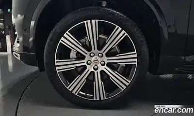 Volvo XC90 2024 2.0 автомат (гидро), миниатюра 4