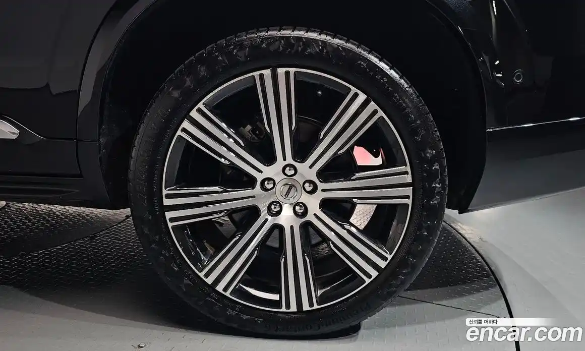 Volvo XC90 2024 2.0 автомат (гидро), фото 6
