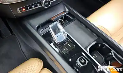 Volvo XC60 2022 2.0 автомат (гидро), миниатюра 12