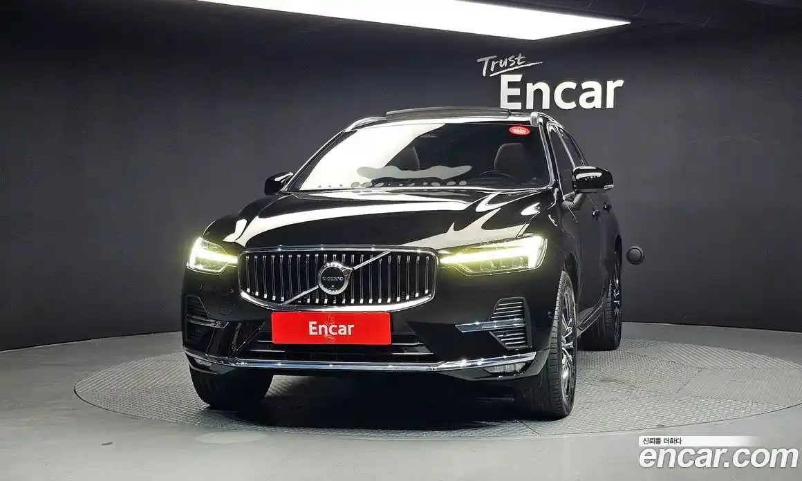 Volvo XC60 2022 2.0 автомат (гидро), фото 3