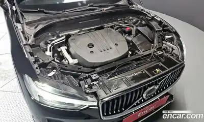 Volvo XC60 2022 2.0 автомат (гидро), миниатюра 6