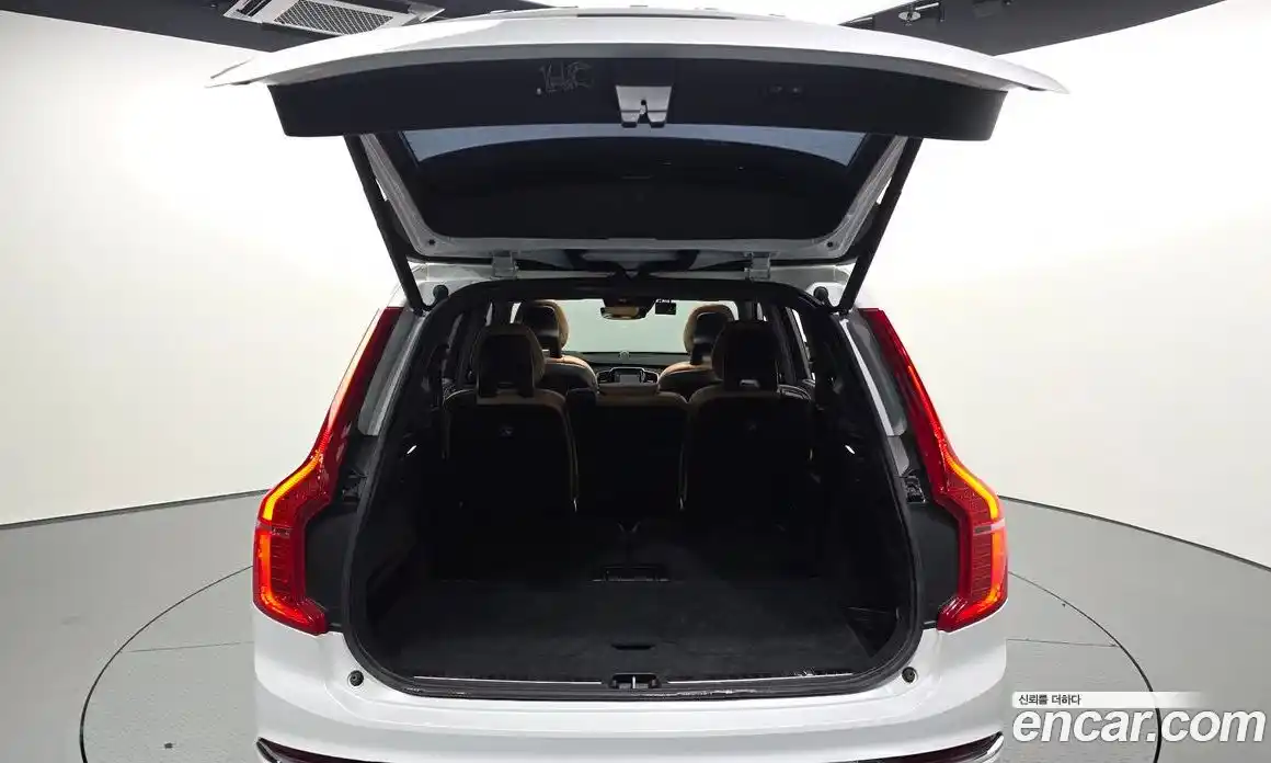 Volvo XC90 2018 2.0 автомат (гидро), фото 20