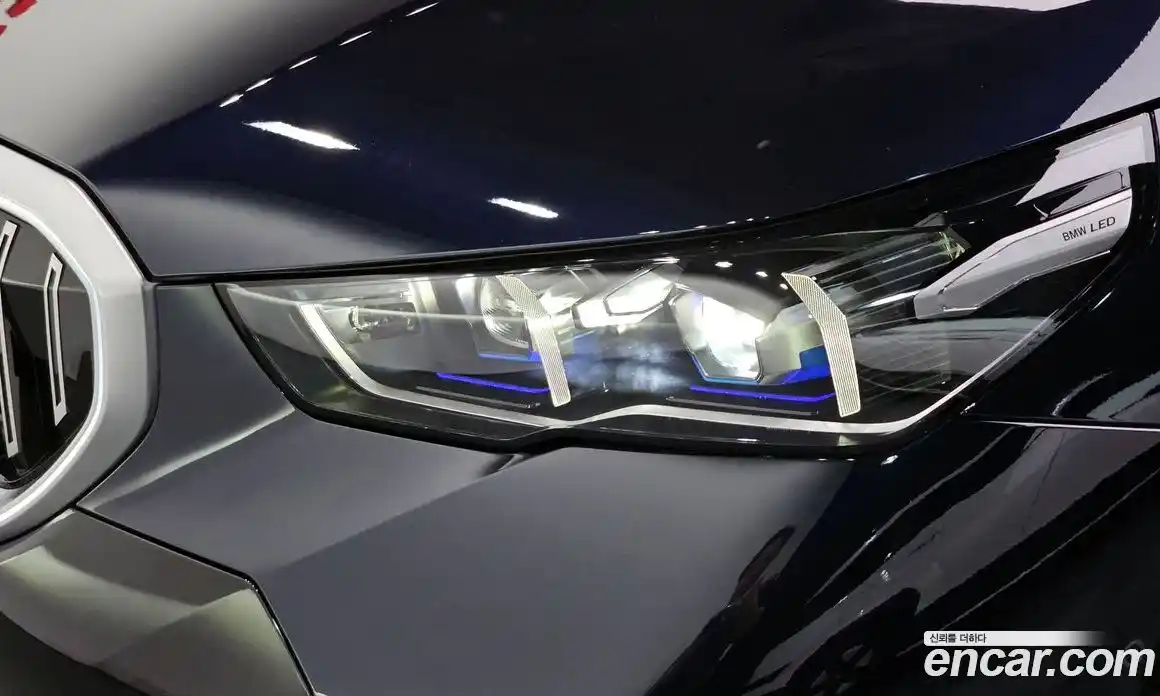 BMW 5 серия 2025 2.0 автомат (гидро), фото 7