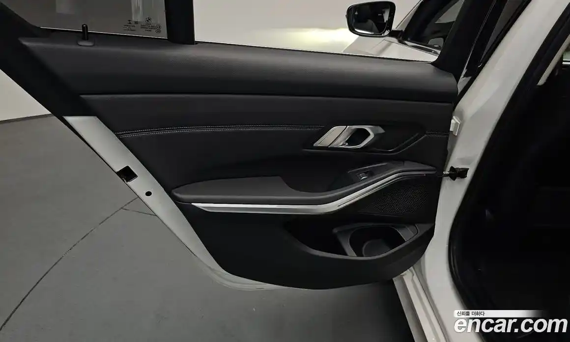BMW 3 серия 2022 2.0 автомат (гидро), фото 14