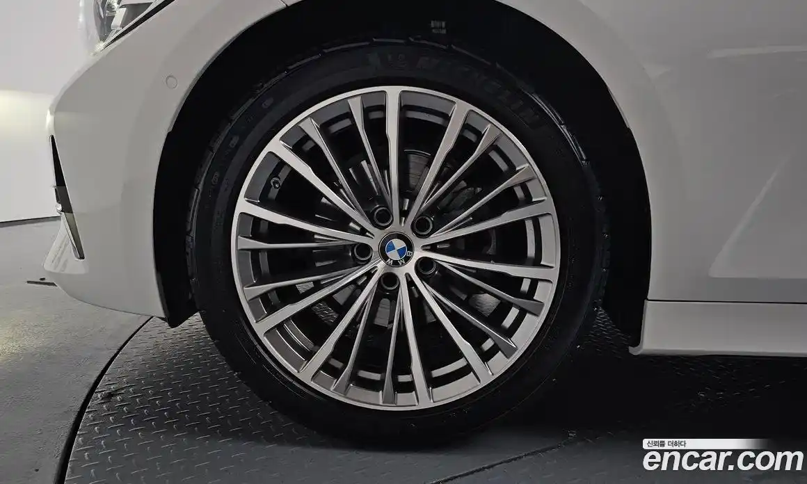 BMW 3 серия 2022 2.0 автомат (гидро), фото 4