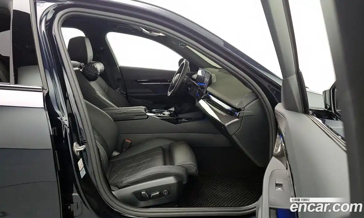 BMW 5 серия 2024 2.0 автомат (гидро), фото 17