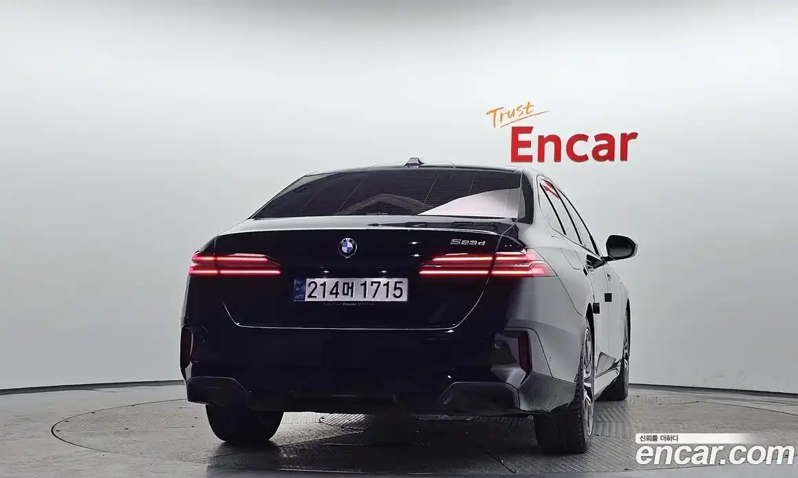 BMW 5 серия 2024 2.0 автомат (гидро), фото 4
