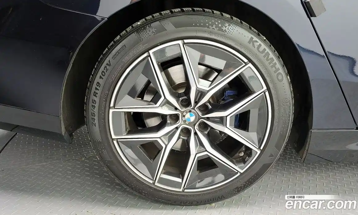 BMW 5 серия 2024 2.0 автомат (гидро), фото 5