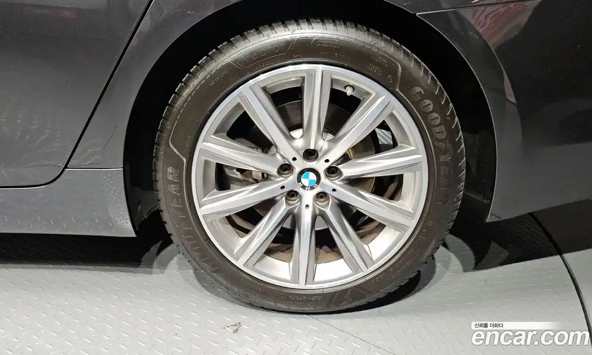 BMW 5 серия 2019 2.0 автомат (гидро), фото 7