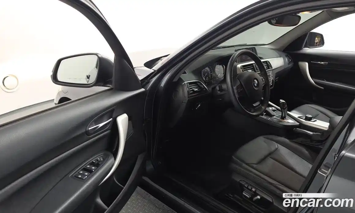 BMW 1 серия 2018 2.0 автомат (гидро), фото 13