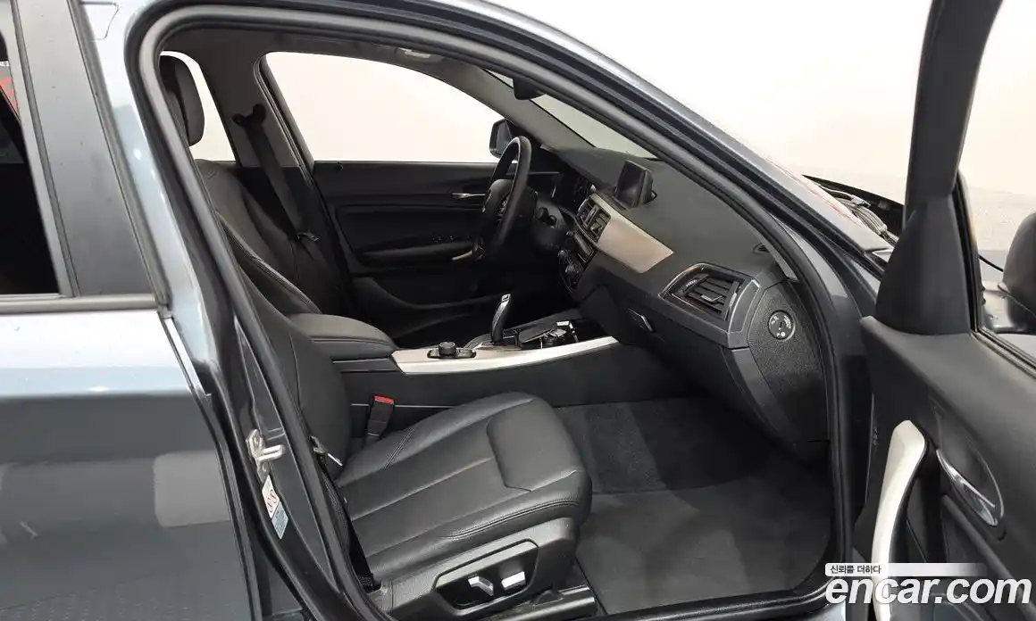 BMW 1 серия 2018 2.0 автомат (гидро), фото 16