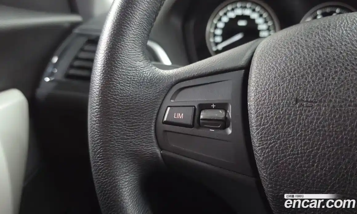 BMW 1 серия 2018 2.0 автомат (гидро), фото 22