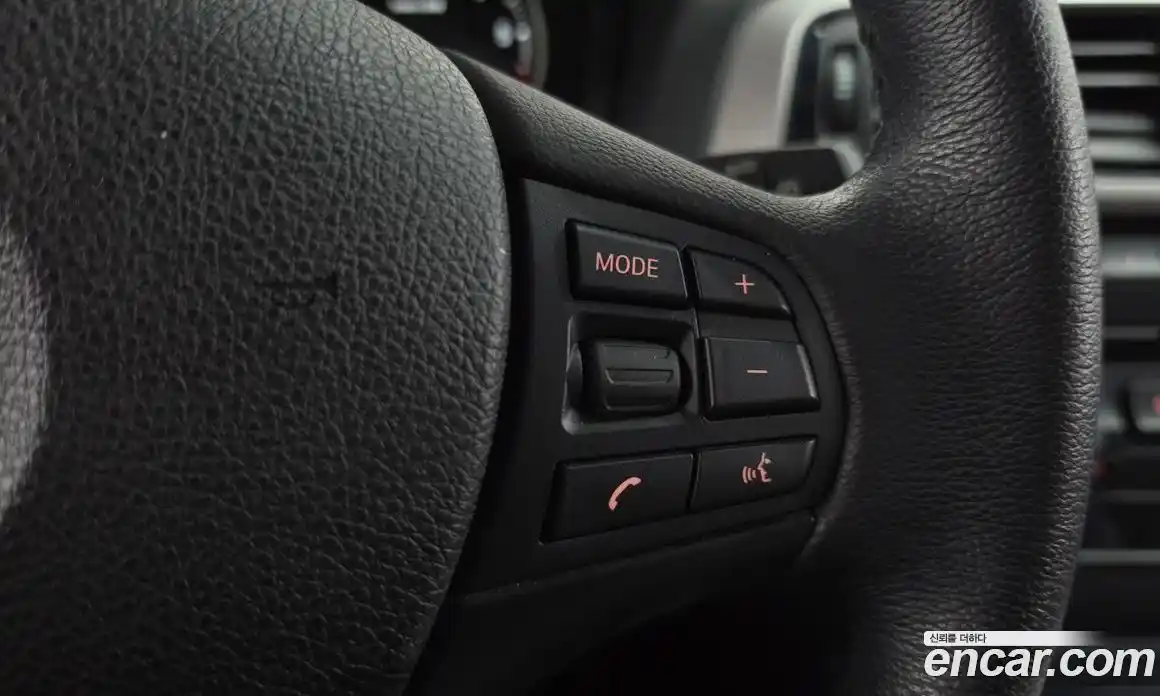 BMW 1 серия 2018 2.0 автомат (гидро), фото 23