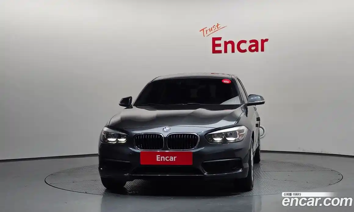 BMW 1 серия 2018 2.0 автомат (гидро), фото 3