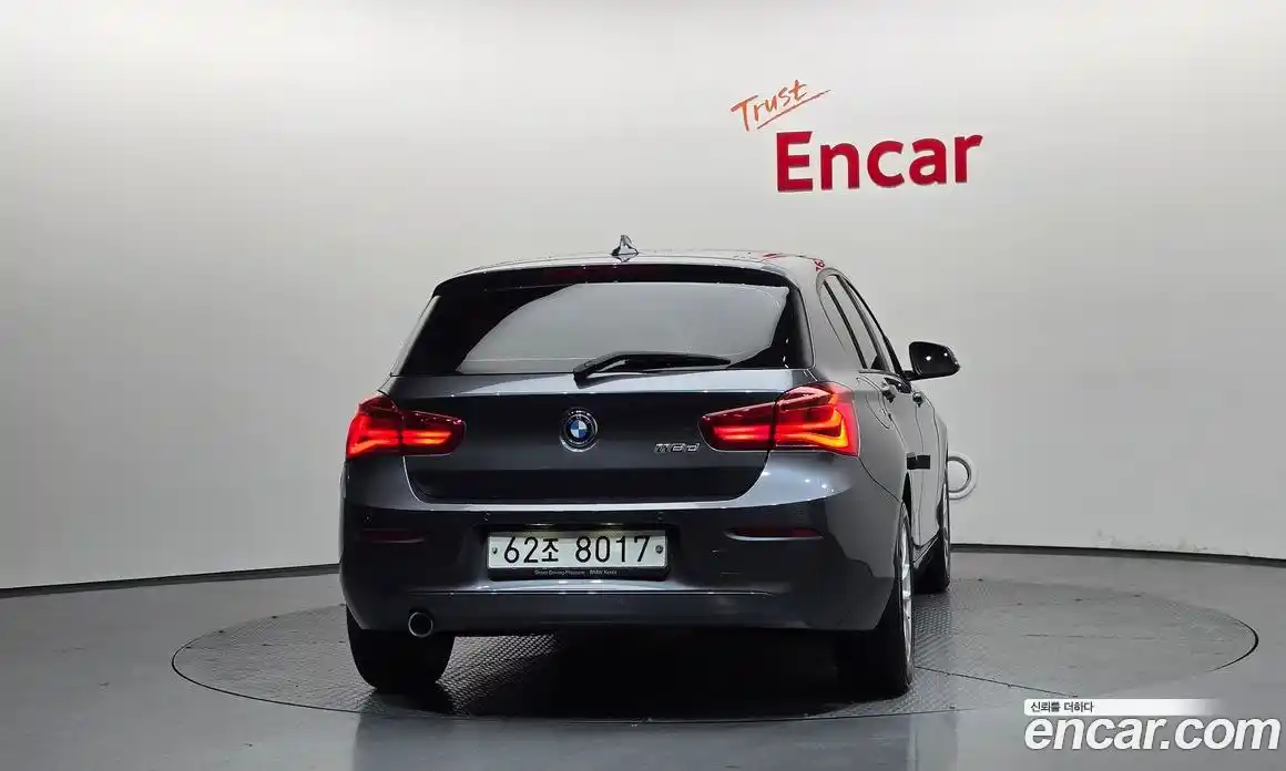 BMW 1 серия 2018 2.0 автомат (гидро), фото 4