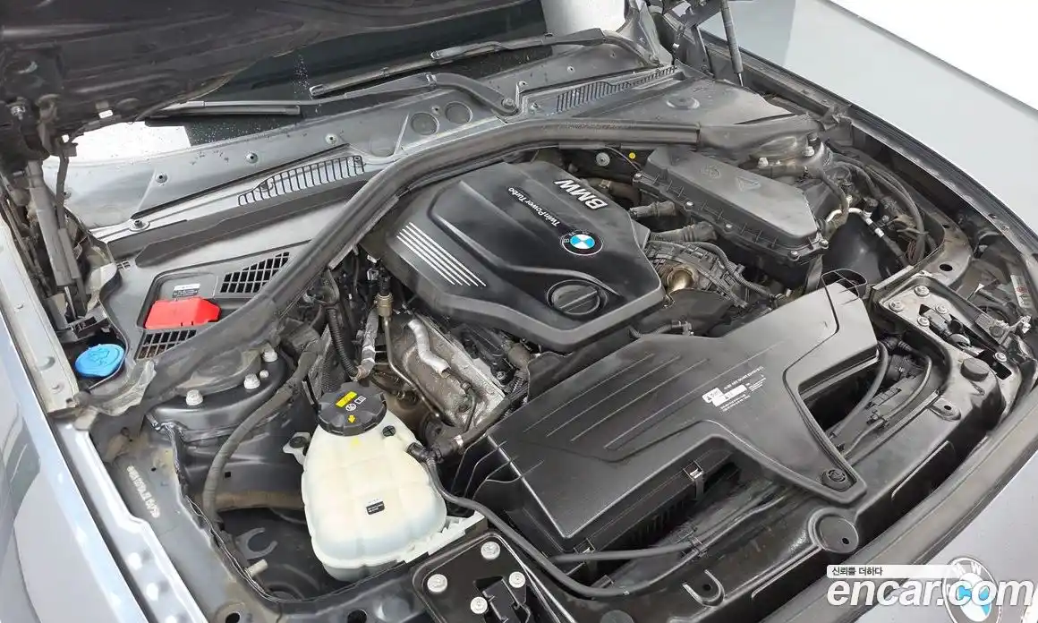 BMW 1 серия 2018 2.0 автомат (гидро), фото 6