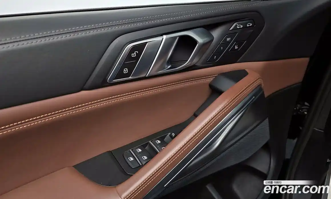 BMW X6 2022 3.0 автомат (гидро), фото 18